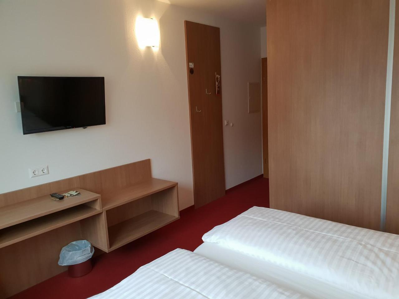 Fairsleep Motel Hainburg Hainburg an der Donau Exterior foto